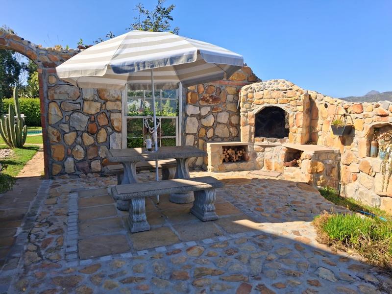 To Let 5 Bedroom Property for Rent in San Michel Western Cape
